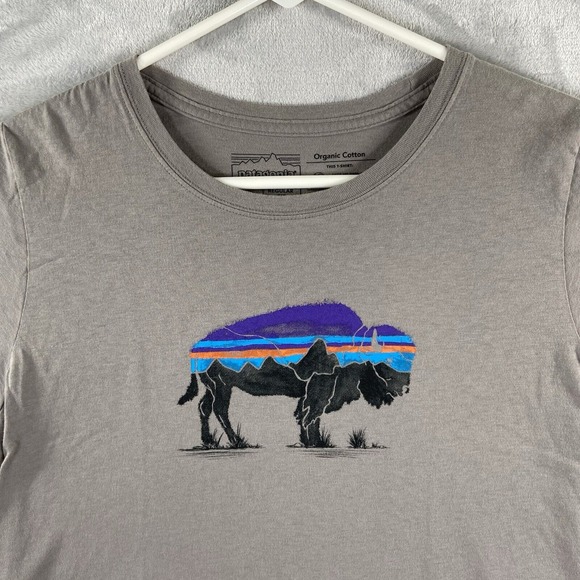 Patagonia T-Shirt men's Small Organic Cotton Buffalo Graphic Gray Regular Fit - Picture 2 of 15